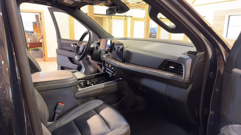 2025 Chevrolet Tahoe Z71 Sport Utility 4D 4X4