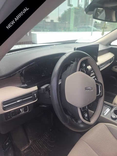 2025 Crystal White Lincoln Corsair Plug-In Hybrid Grand Touring AWD SUV