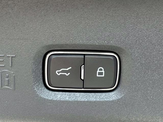 2026 Gray Metallic Ford Expedition Max Active RWD SUV