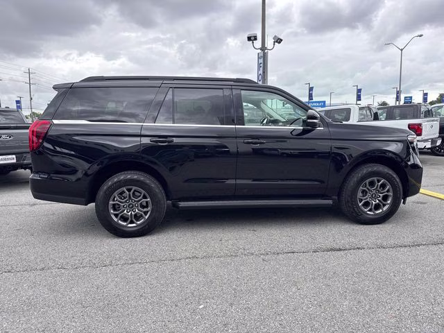 2026 Black Metallic Ford Expedition Active RWD SUV