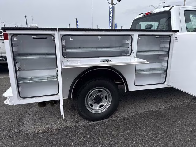 2026 Oxford White Ford Super Duty F-250 SRW XL 4X4 Truck