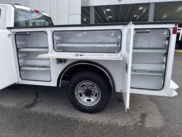 2026 Oxford White Ford Super Duty F-250 SRW XL 4X4 Truck