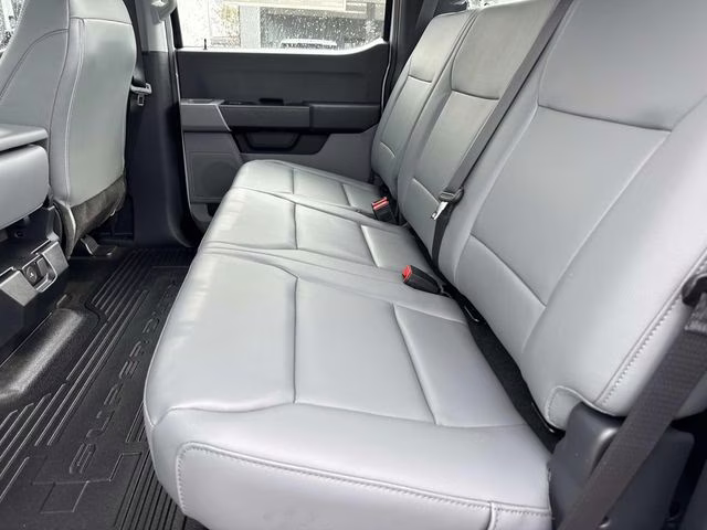 2026 Oxford White Ford Super Duty F-250 SRW XL 4X4 Truck