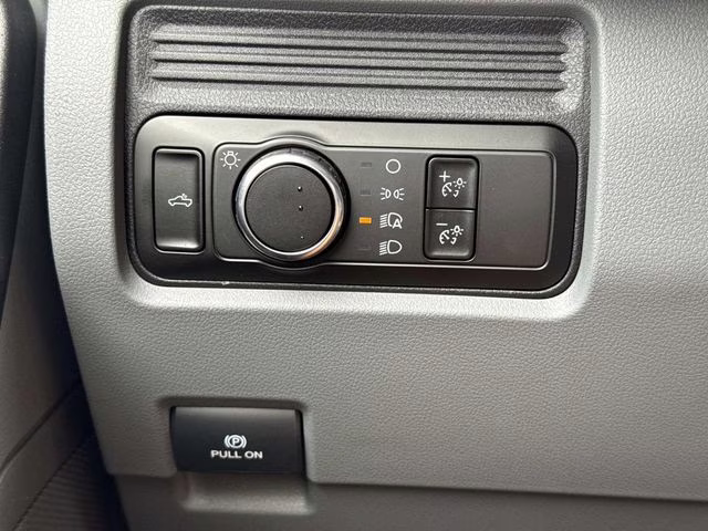 2026 Oxford White Ford Super Duty F-250 SRW XL 4X4 Truck