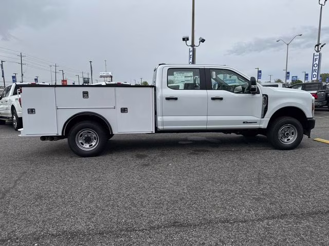 2026 Oxford White Ford Super Duty F-250 SRW XL 4X4 Truck