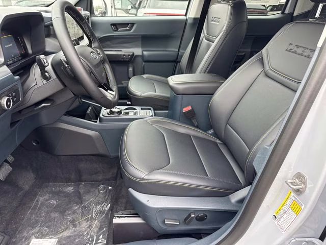 2026 White Metallic Ford Maverick Lobo Standard AWD Truck