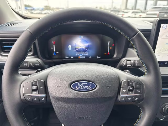 2026 White Metallic Ford Maverick Lobo Standard AWD Truck