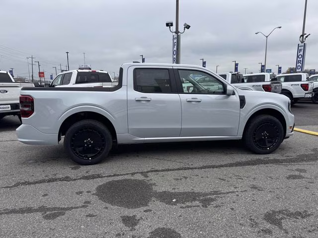 2026 White Metallic Ford Maverick Lobo Standard AWD Truck