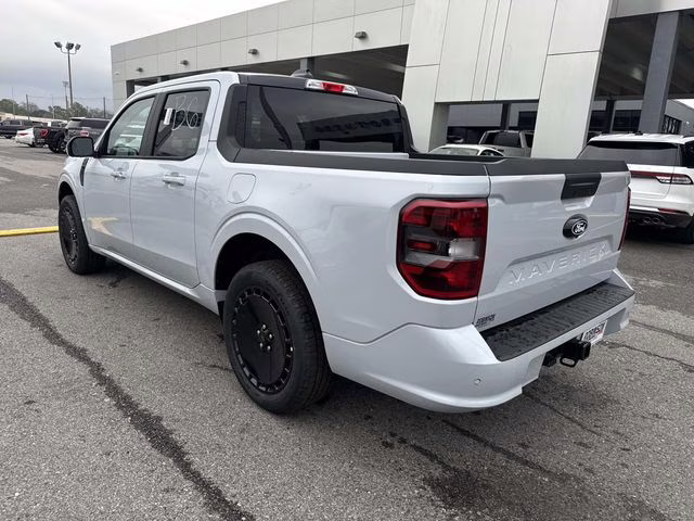 2026 White Metallic Ford Maverick Lobo Standard AWD Truck