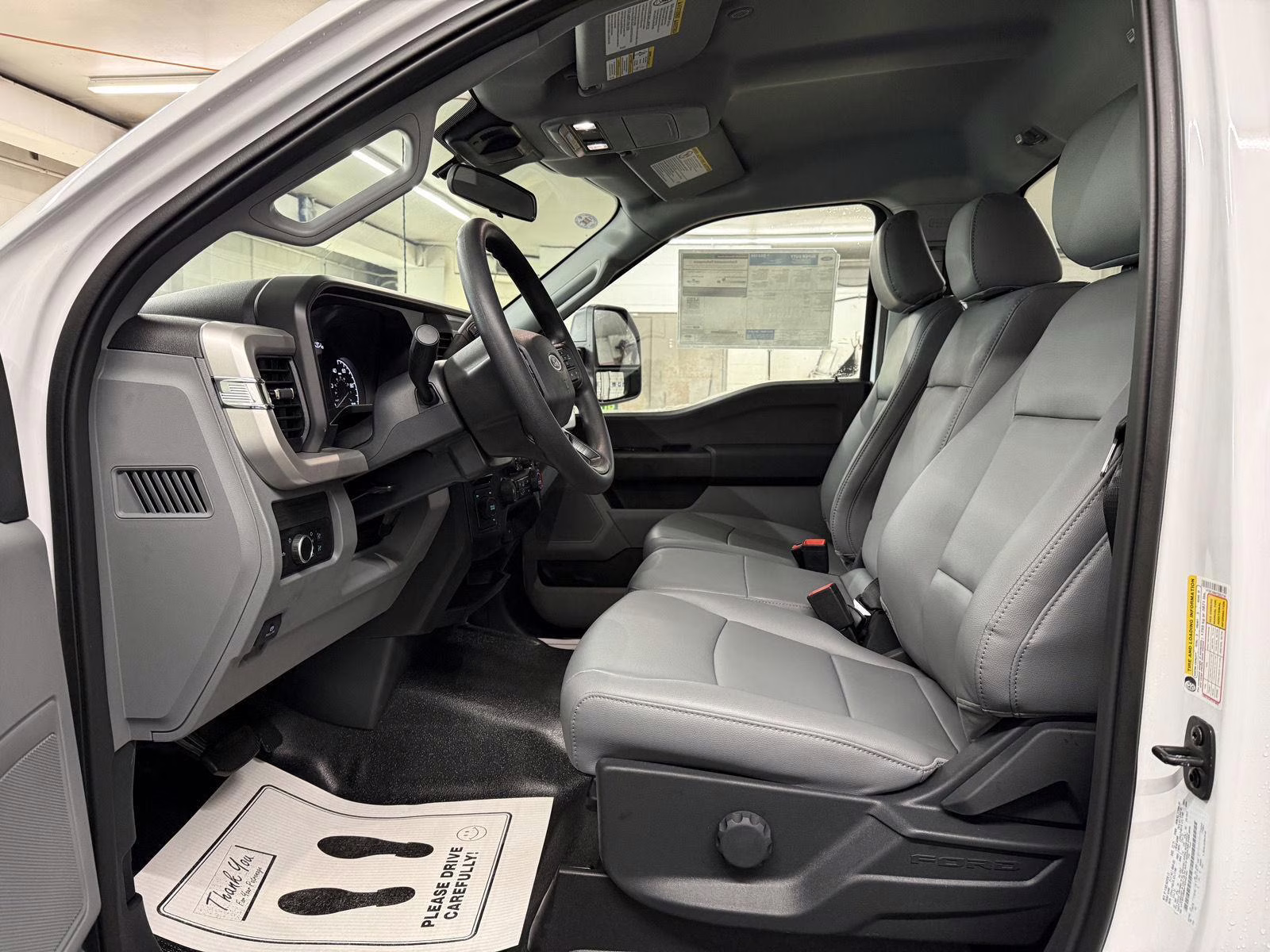 2026 Oxford White Ford Super Duty F-250 SRW XL 4X4 Truck