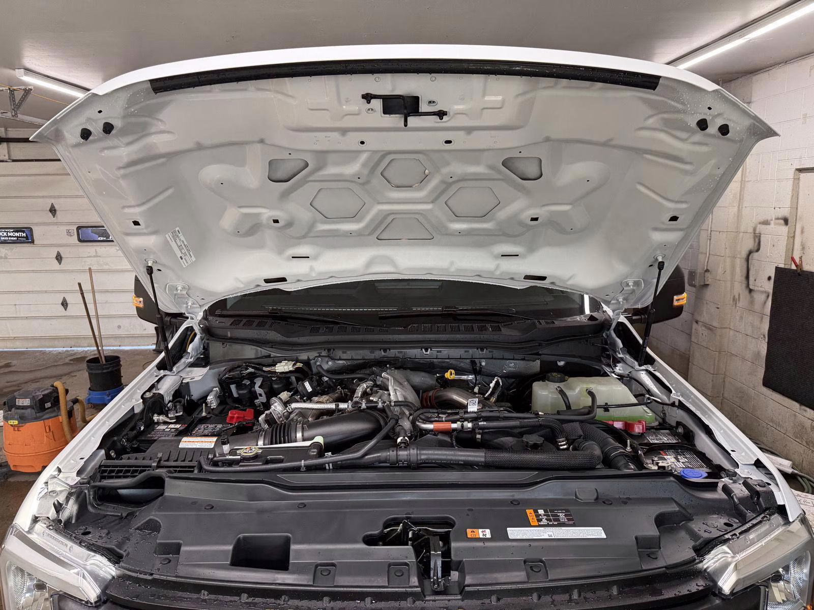 2026 Oxford White Ford Super Duty F-250 SRW XL 4X4 Truck