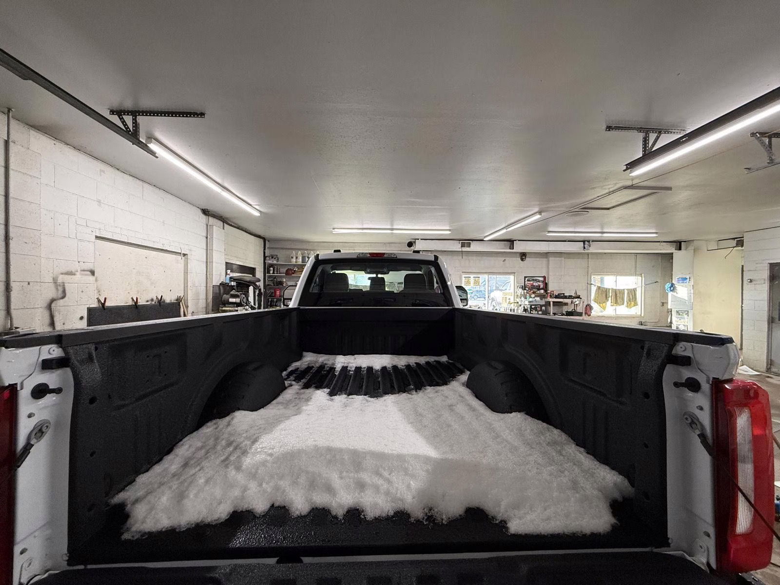 2026 Oxford White Ford Super Duty F-250 SRW XL 4X4 Truck