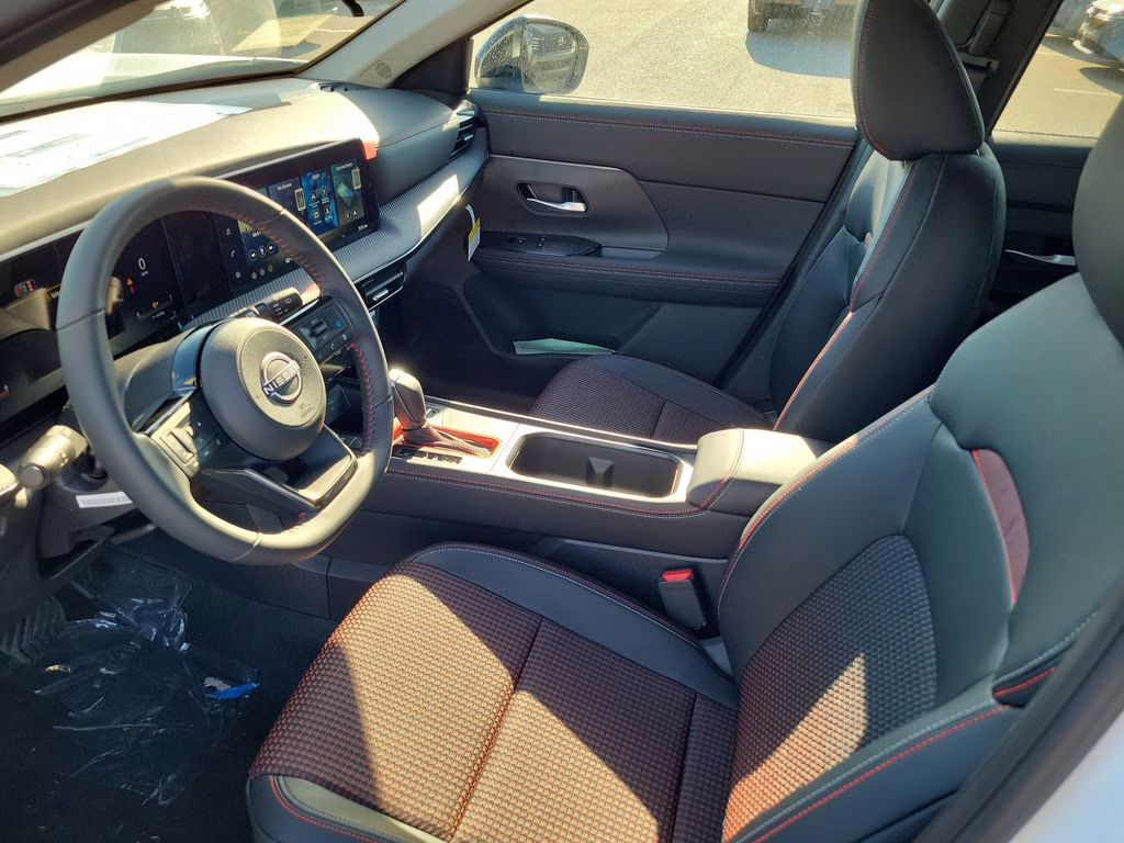 2026 Aspen White Nissan Kicks SR FWD SUV