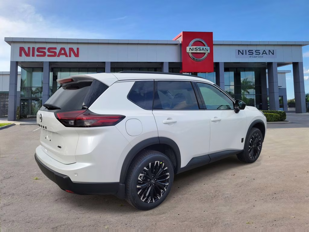 2026 Everest White Pearl Tricoat Nissan Rogue Dark Armor AWD SUV