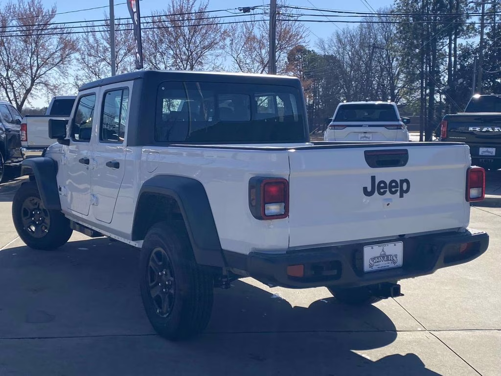 2026 Bright White Clearcoat Jeep Gladiator Sport 4X4 Truck