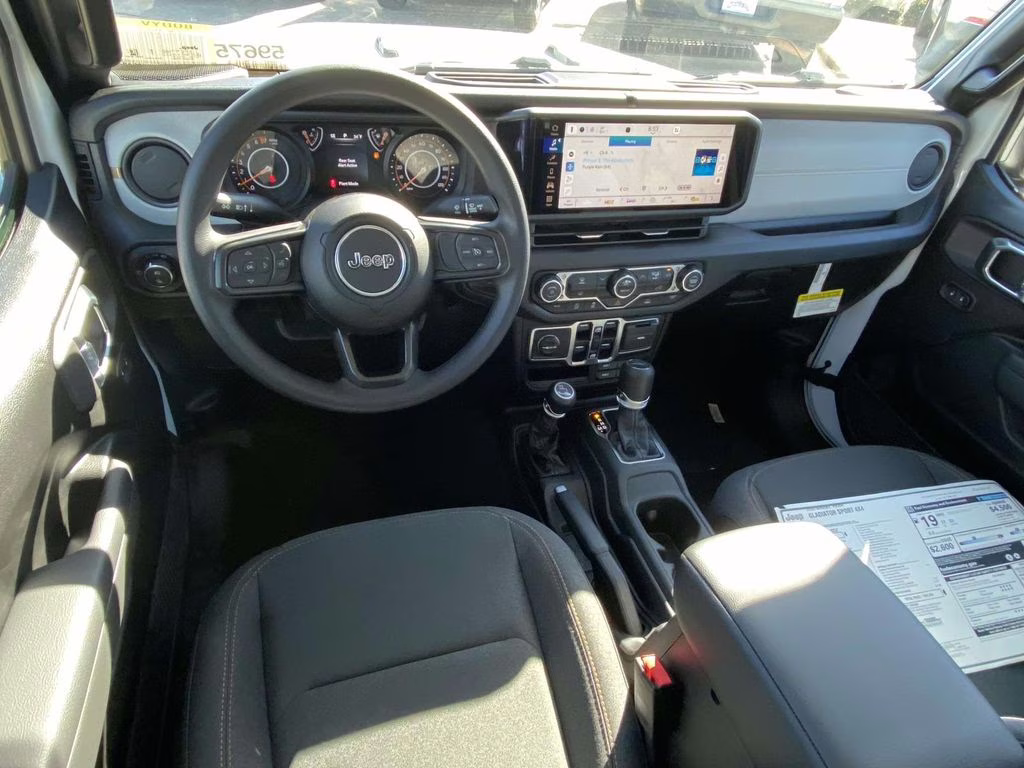 2026 Bright White Clearcoat Jeep Gladiator Sport 4X4 Truck