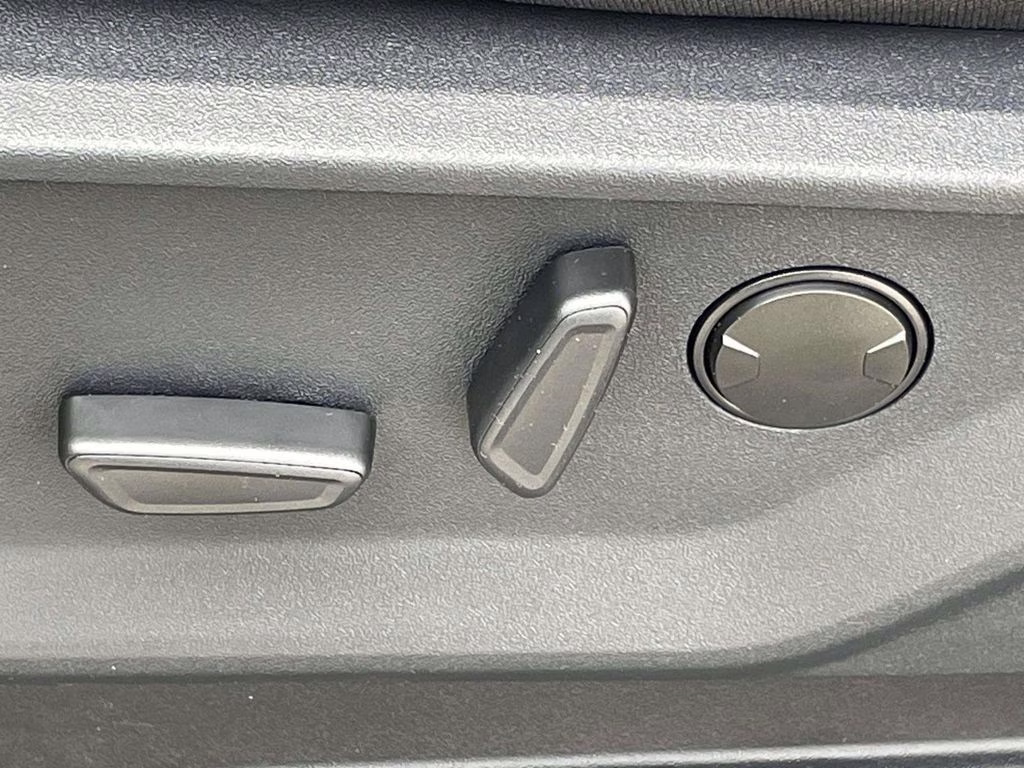 2026 Oxford White Ford F-150 XLT 4X4 Truck