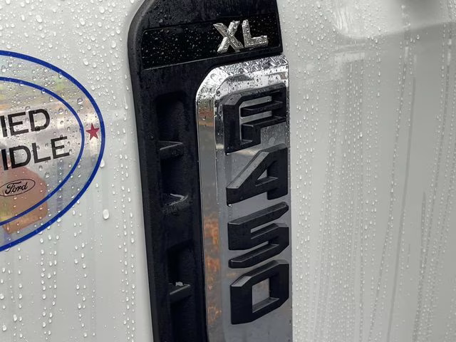 2026 Oxford White Ford Super Duty F-450 DRW XL 4X4 Chassis