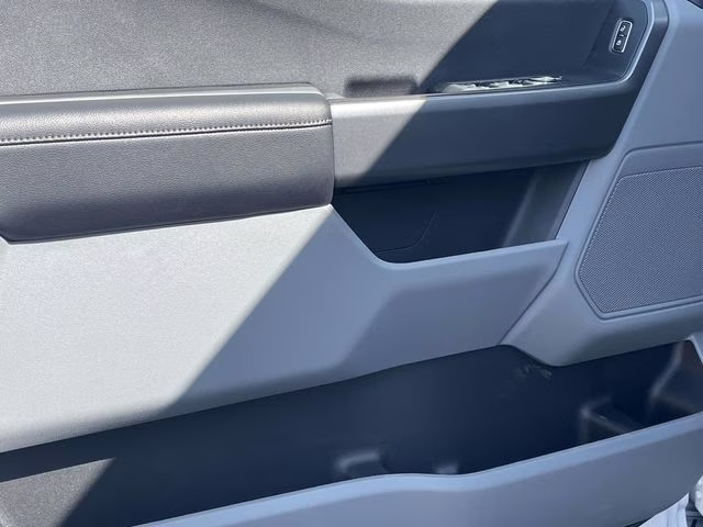 2026 Oxford White Ford Super Duty F-350 DRW XL 4X4 Truck