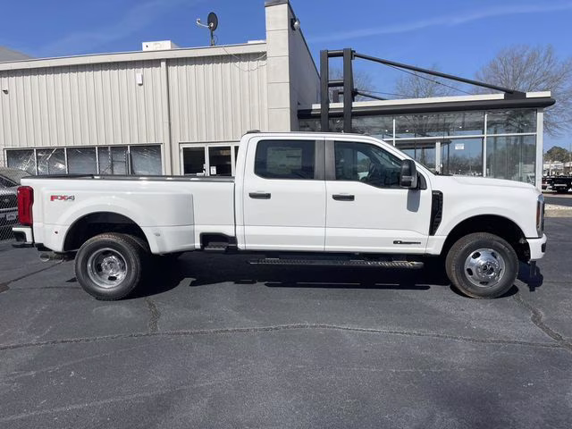 2026 Oxford White Ford Super Duty F-350 DRW XL 4X4 Truck
