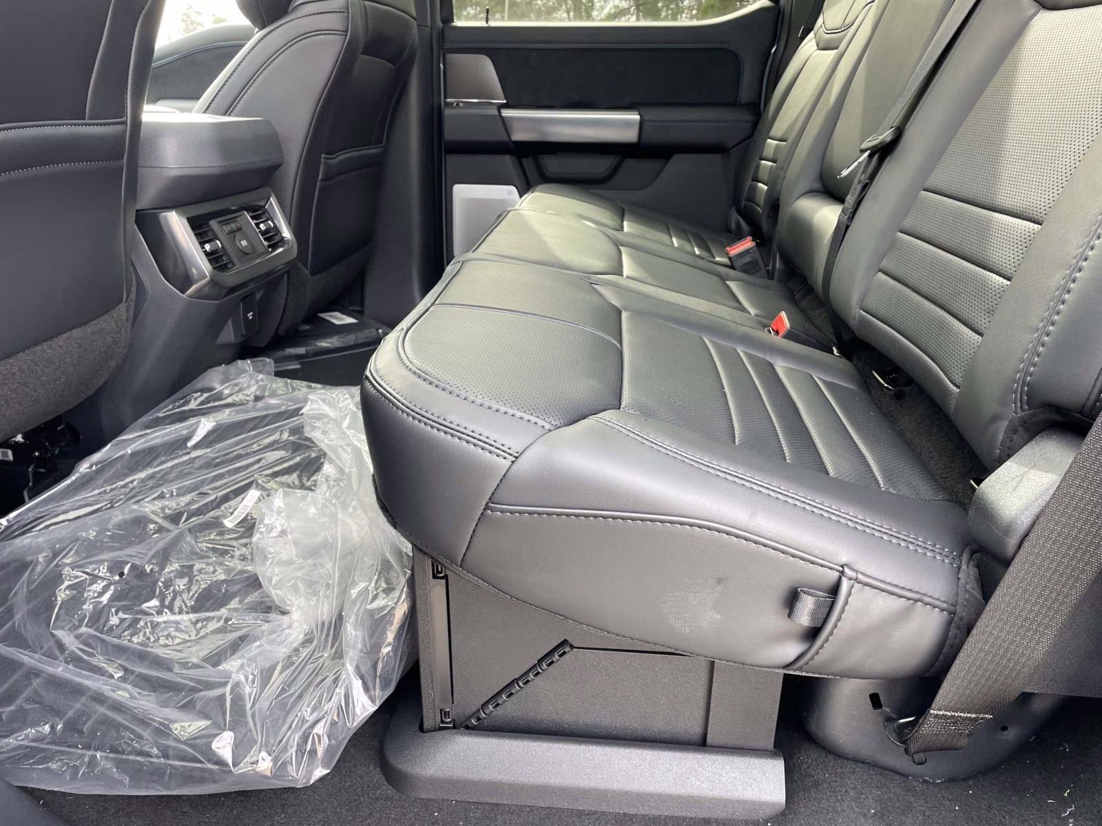 2026 Gray Metallic Ford Super Duty F-350 SRW Platinum 4X4 Truck