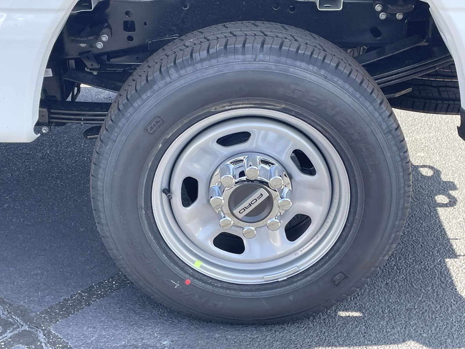 2026 Oxford White Ford Super Duty F-350 DRW XL 4X4 Truck