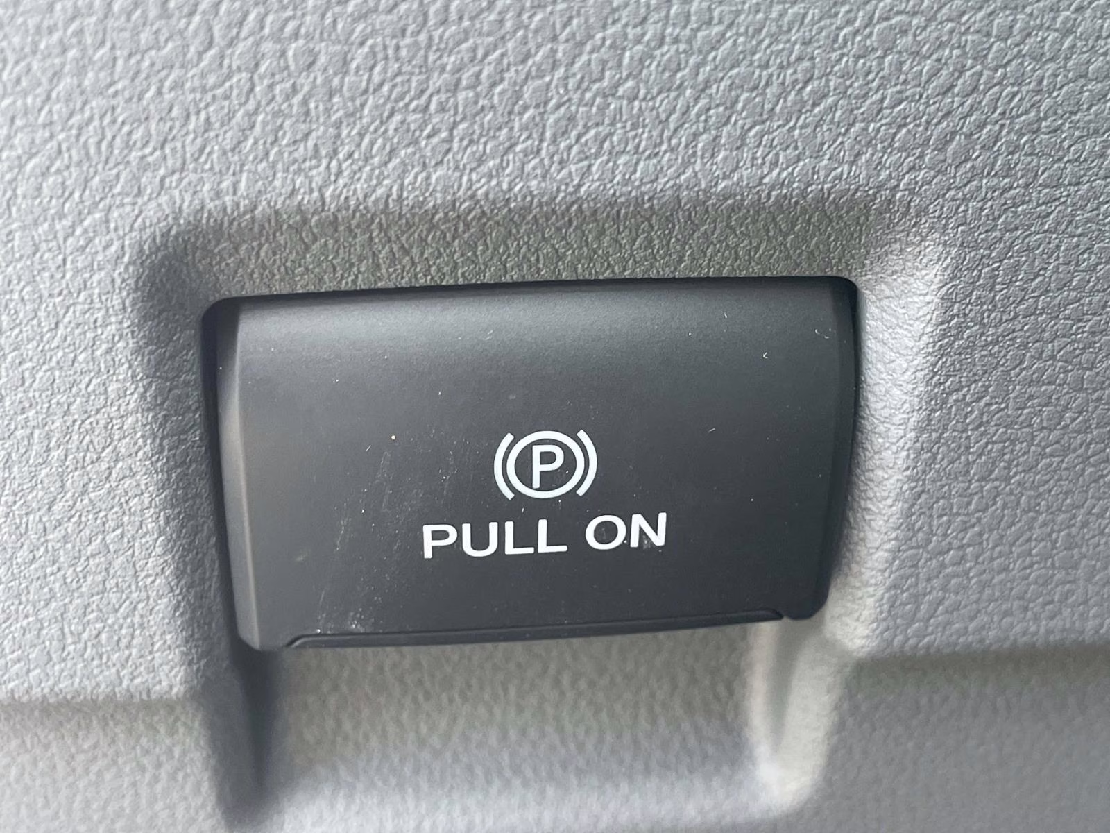 2026 Oxford White Ford Super Duty F-350 DRW XL 4X4 Truck