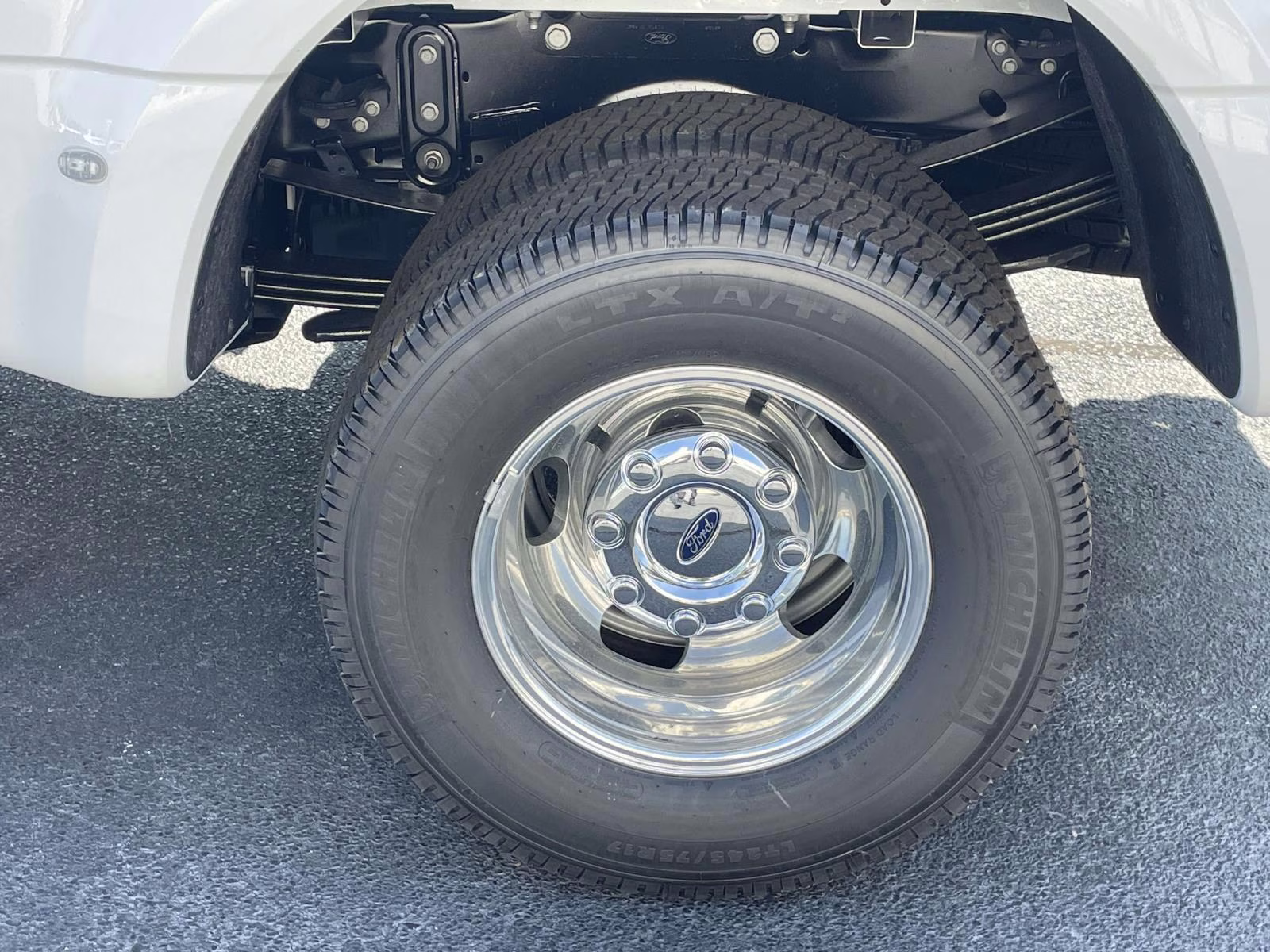 2026 Oxford White Ford Super Duty F-350 DRW XL 4X4 Truck