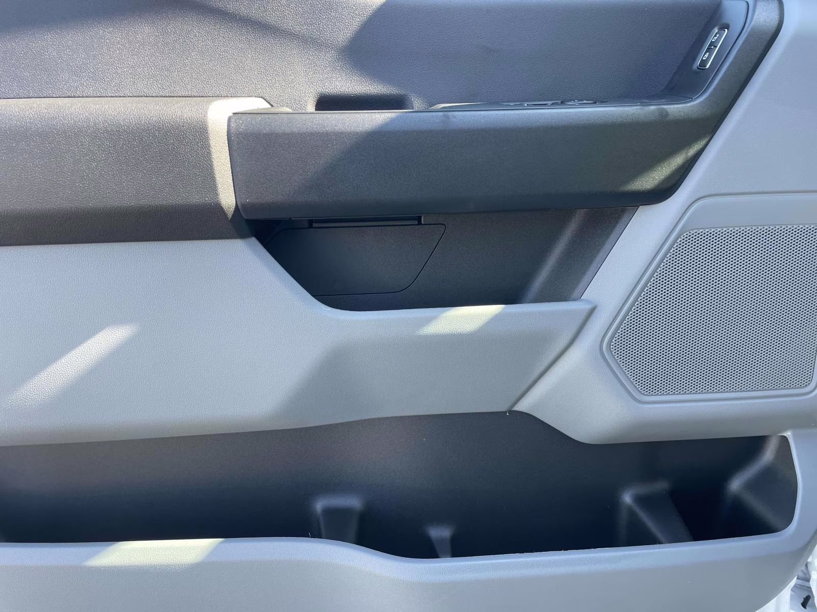 2026 Oxford White Ford Super Duty F-350 SRW XL 4X4 Truck