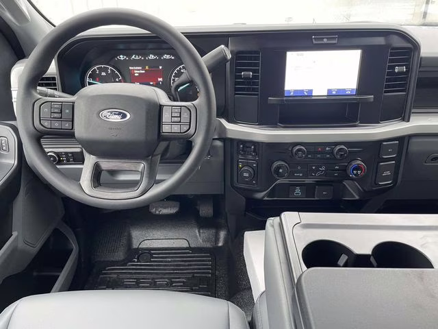 2026 Oxford White Ford Super Duty F-450 DRW XL 4X4 Chassis