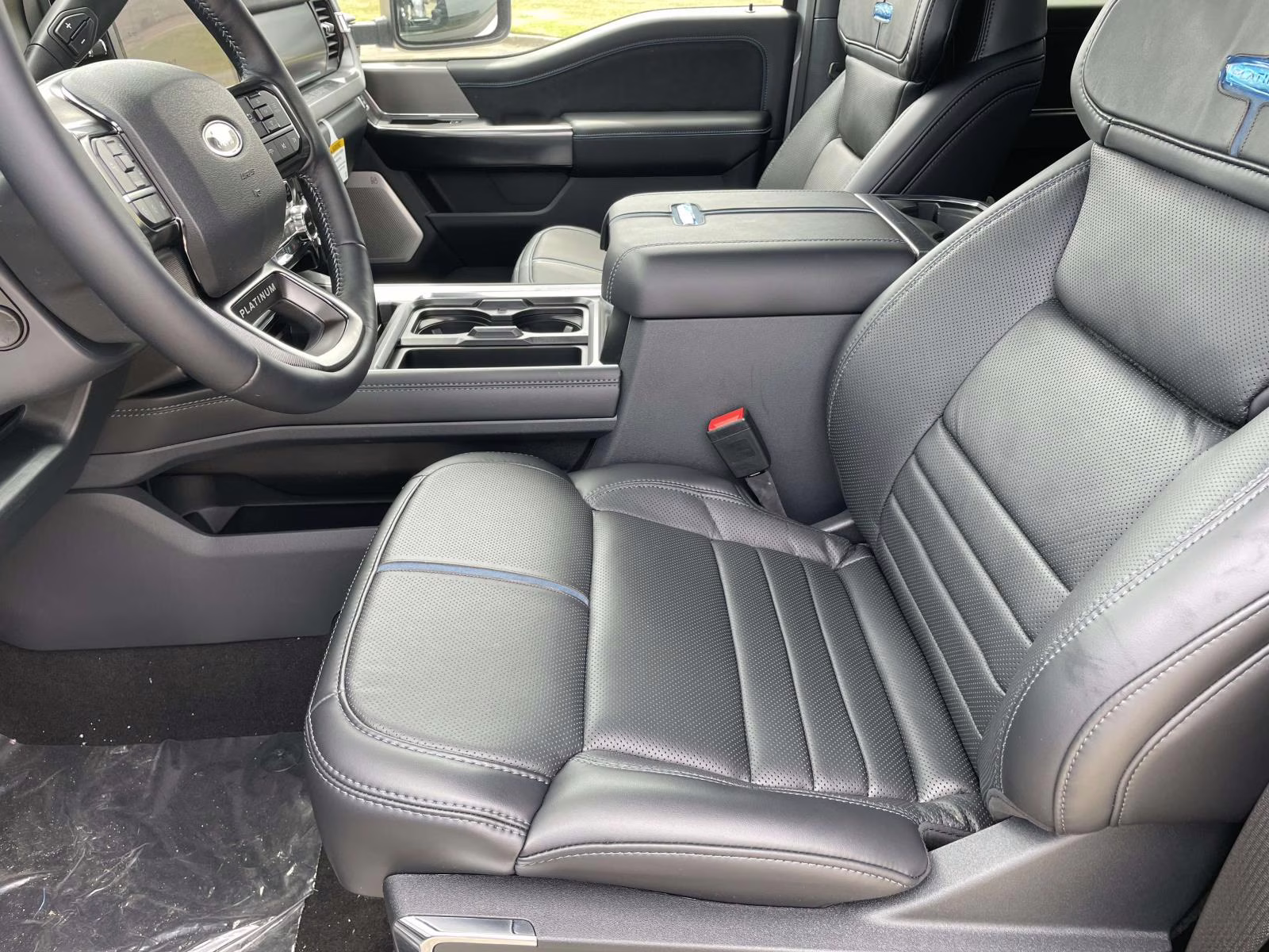 2026 Avalanche Ford Super Duty F-250 SRW Platinum 4X4 Truck