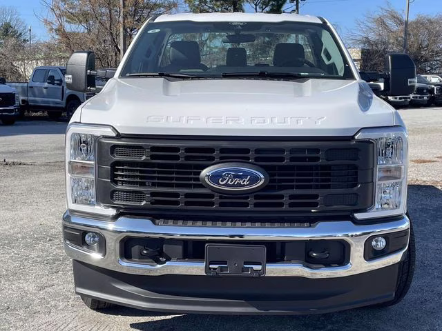 2026 Oxford White Ford Super Duty F-350 SRW XL 4X4 Truck