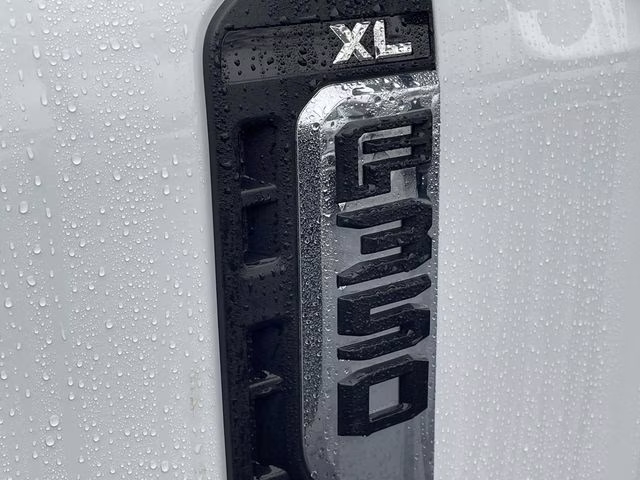 2026 Oxford White Ford Super Duty F-350 SRW XL 4X4 Truck