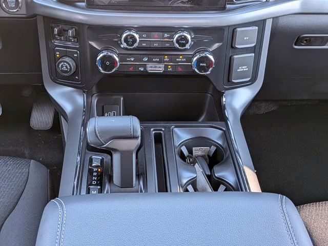 2026 Oxford White Ford F-150 XLT 4X4 Truck