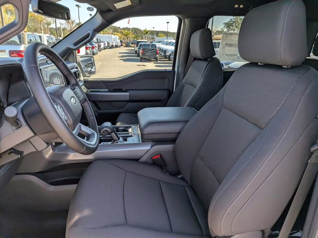 2026 Oxford White Ford F-150 XLT 4X4 Truck