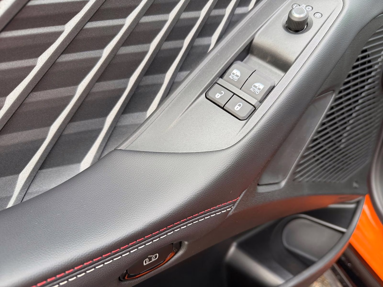 2026 Header Orange Clearcoat Dodge Charger R/T Scat Pack AWD Coupe