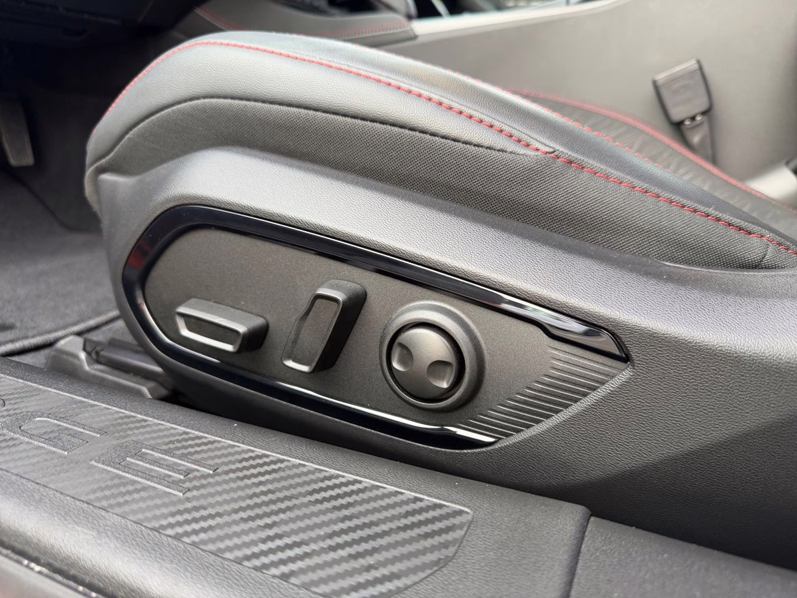 2026 Header Orange Clearcoat Dodge Charger R/T Scat Pack AWD Coupe