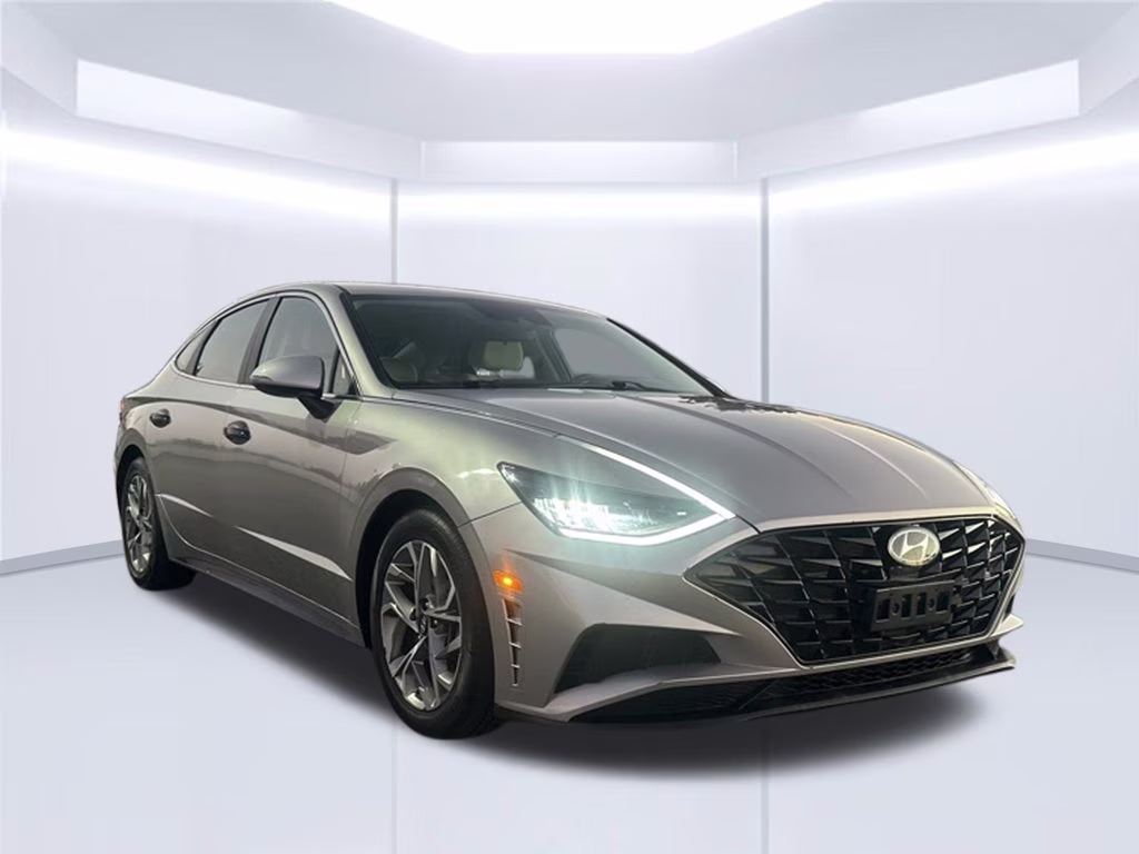 2021 Shimmering Silver Pearl Hyundai Sonata SEL FWD Sedan