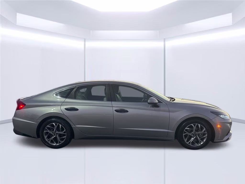 2021 Shimmering Silver Pearl Hyundai Sonata SEL FWD Sedan