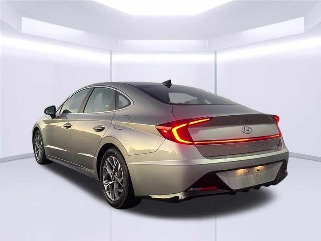 2021 Shimmering Silver Pearl Hyundai Sonata SEL FWD Sedan