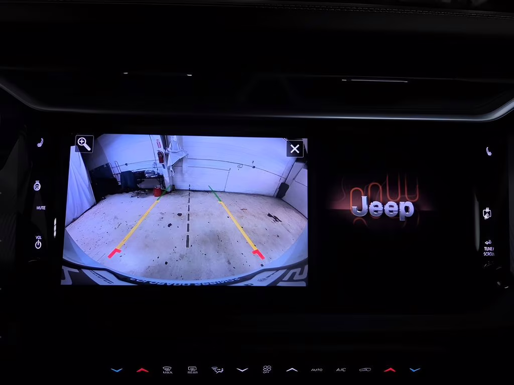 2026 bright white clearcoat Jeep Cherokee Limited 4X4 SUV