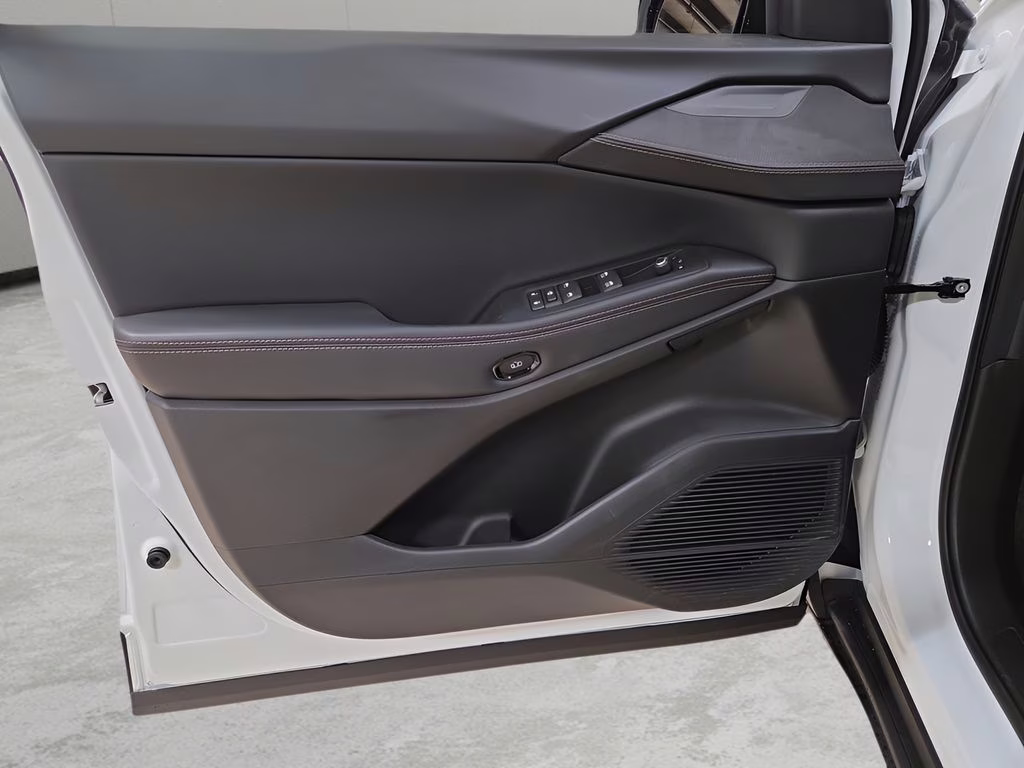 2026 bright white clearcoat Jeep Cherokee Limited 4X4 SUV