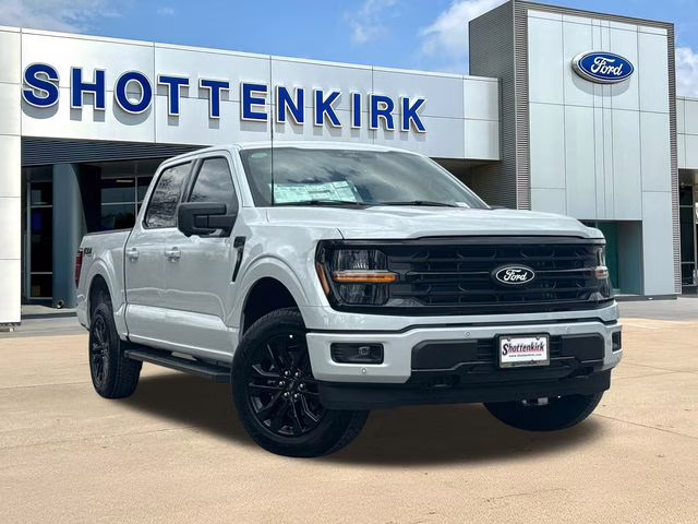 2025 White Metallic Ford F-150 XLT 4X4 Truck