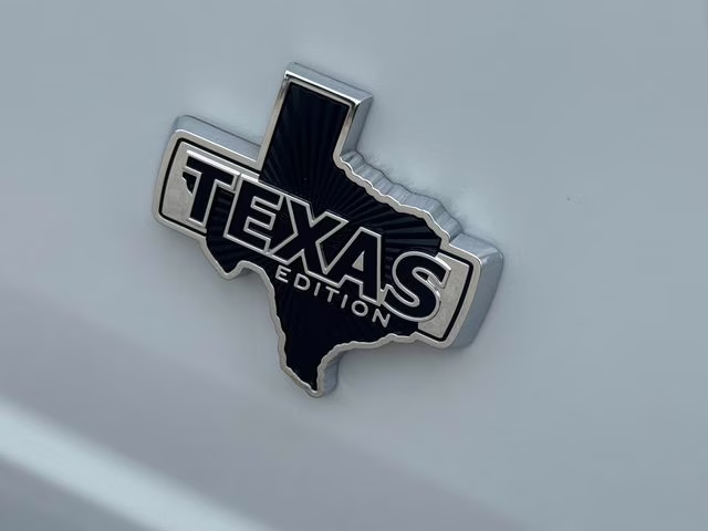 2025 White Metallic Ford F-150 XLT 4X4 Truck