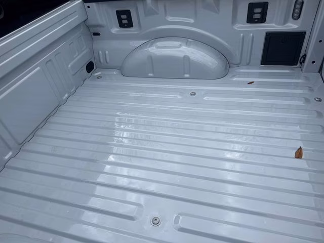 2025 White Metallic Ford F-150 XLT 4X4 Truck