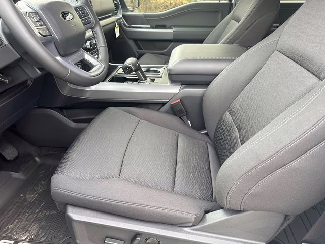 2025 White Metallic Ford F-150 XLT 4X4 Truck