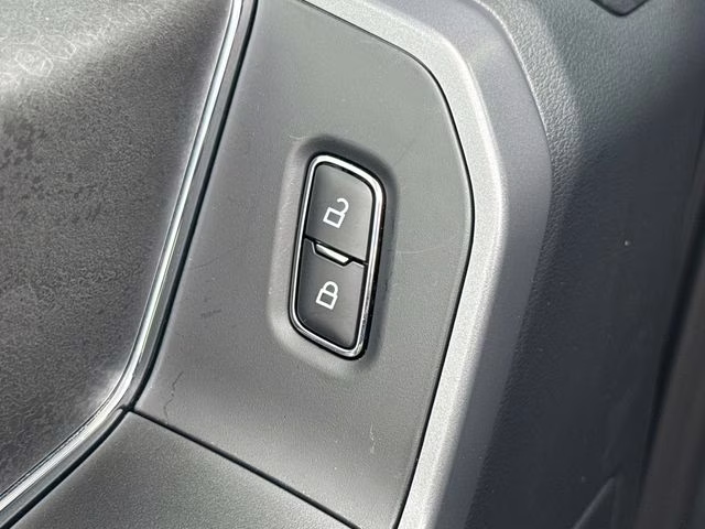 2025 White Metallic Ford F-150 XLT 4X4 Truck