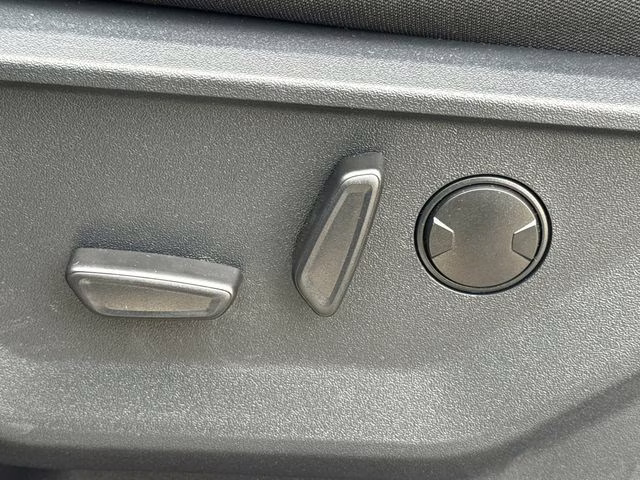 2025 White Metallic Ford F-150 XLT 4X4 Truck