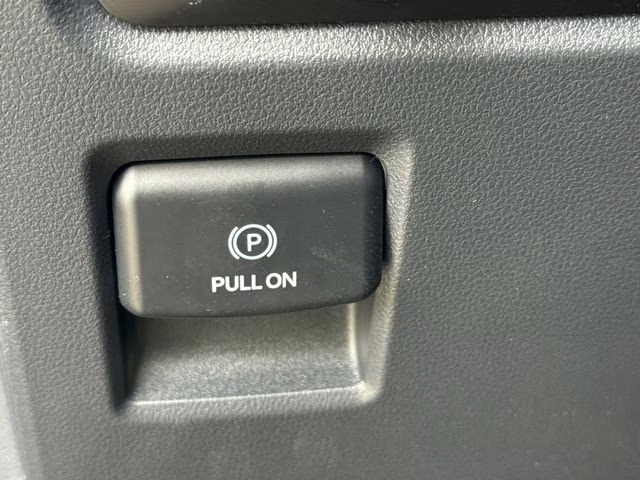 2025 White Metallic Ford F-150 XLT 4X4 Truck