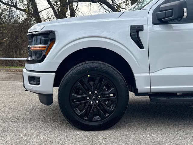 2025 White Metallic Ford F-150 XLT 4X4 Truck